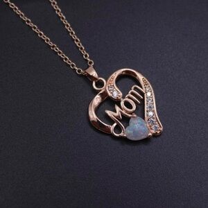 Love Mom Imitate Opal Heart Pendant Necklace Jewelry for Mother